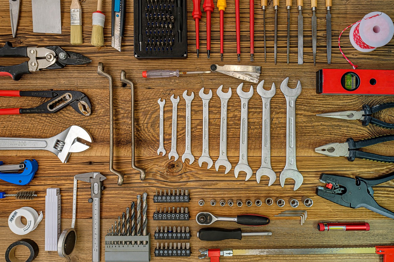 tool, workshop, equipment, screwdriver, open-ended wrench, pliers, ratchet, paint brush, spatula, spirit level, caliper, saw, please, craft, workshop, workshop, workshop, workshop, workshop